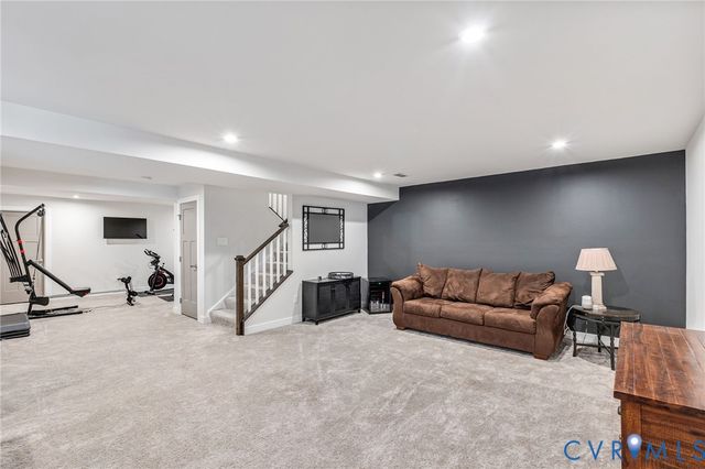 18212 Sagamore Dr, Moseley, VA 23120