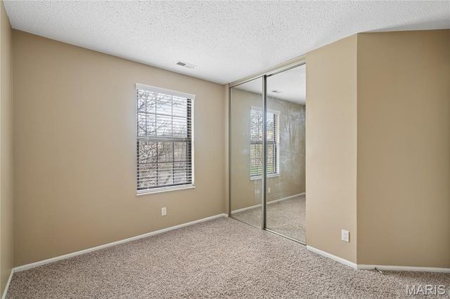 2303 Yosemite Park Ct Court C, Maryland Heights, MO 63043