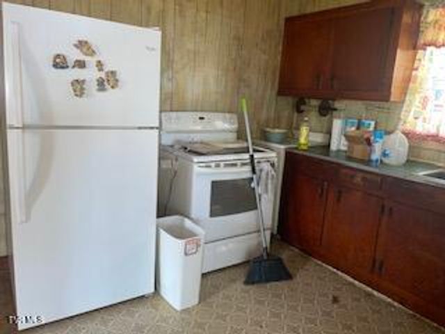 831 West Old Hwy 11 W, Mooresburg, TN 37811
