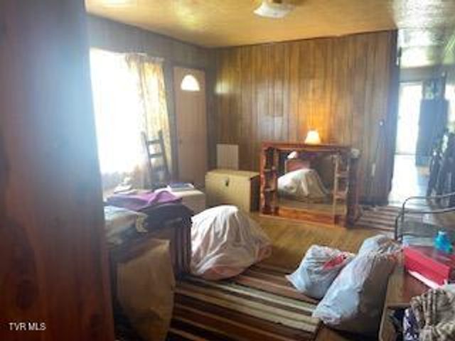 831 West Old Hwy 11 W, Mooresburg, TN 37811