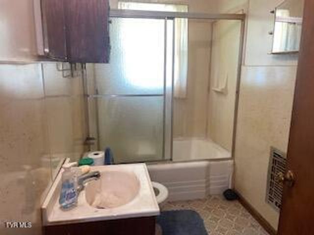 831 West Old Hwy 11 W, Mooresburg, TN 37811
