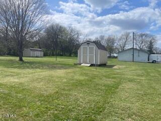 831 West Old Hwy 11 W, Mooresburg, TN 37811