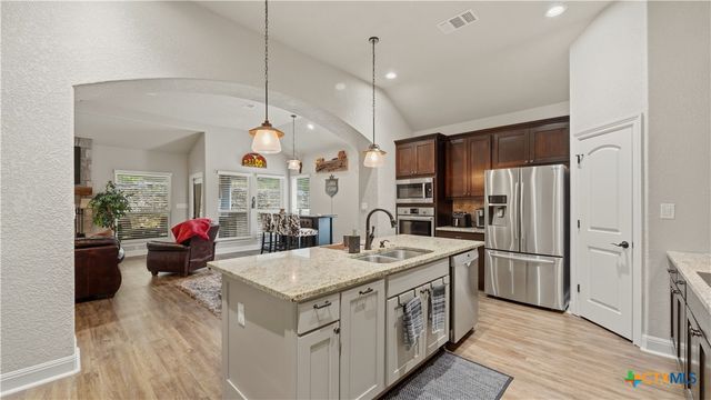 249 Deer Cross Lane, San Antonio, TX 78260