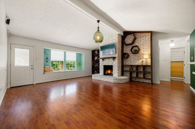 10410 Cedartowne Lane, Sugar Land, TX 77498