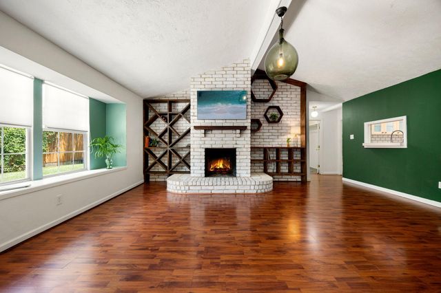 10410 Cedartowne Lane, Sugar Land, TX 77498