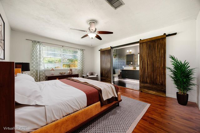 10410 Cedartowne Lane, Sugar Land, TX 77498