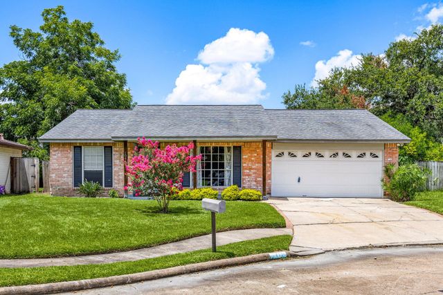 10410 Cedartowne Lane, Sugar Land, TX 77498