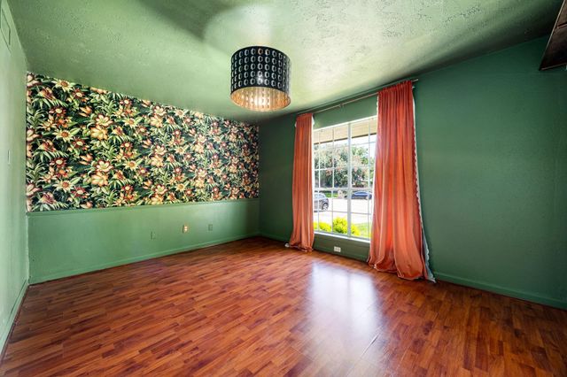 10410 Cedartowne Lane, Sugar Land, TX 77498