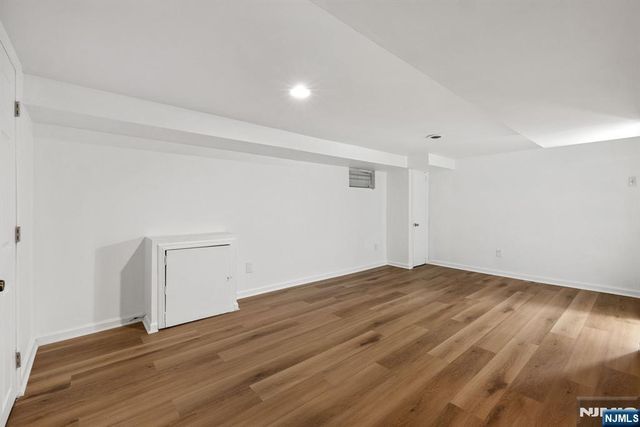 74 Sherwood Street, Clifton, NJ 07013