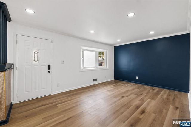 74 Sherwood Street, Clifton, NJ 07013