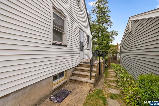 74 Sherwood Street, Clifton, NJ 07013