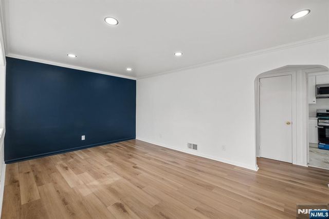 74 Sherwood Street, Clifton, NJ 07013