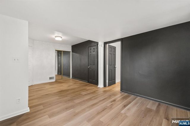 74 Sherwood Street, Clifton, NJ 07013