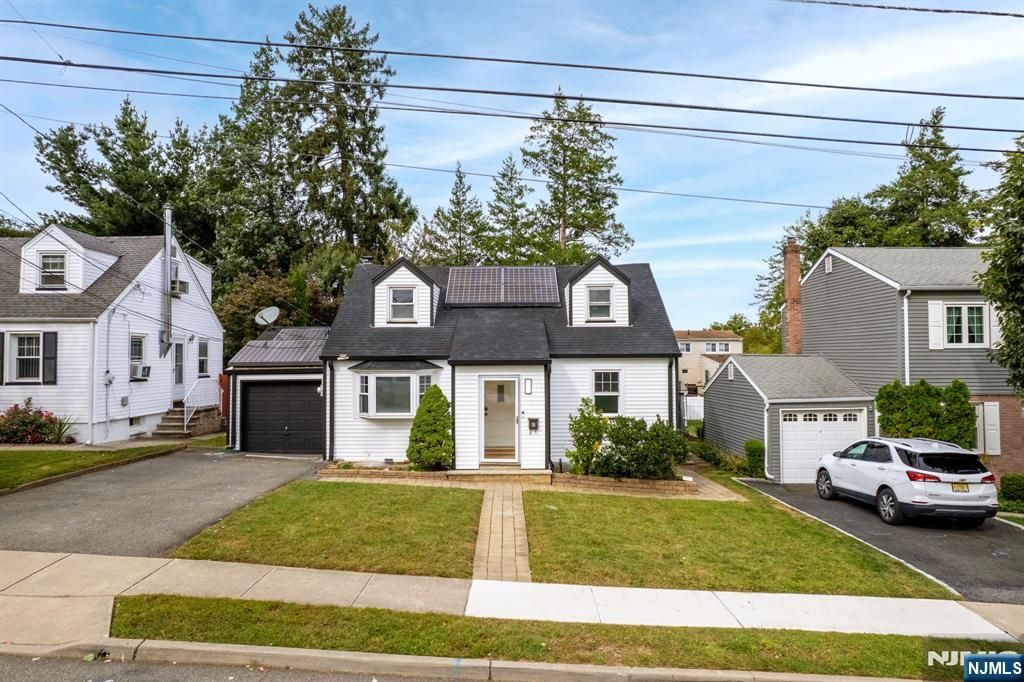 74 Sherwood Street, Clifton, NJ 07013