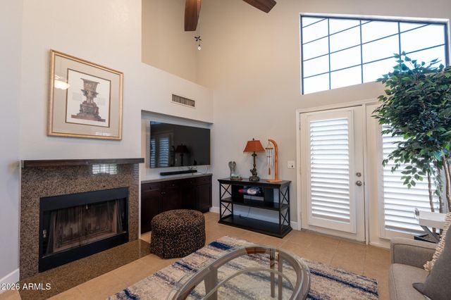 8852 S TAYLOR Drive, Tempe, AZ 85284