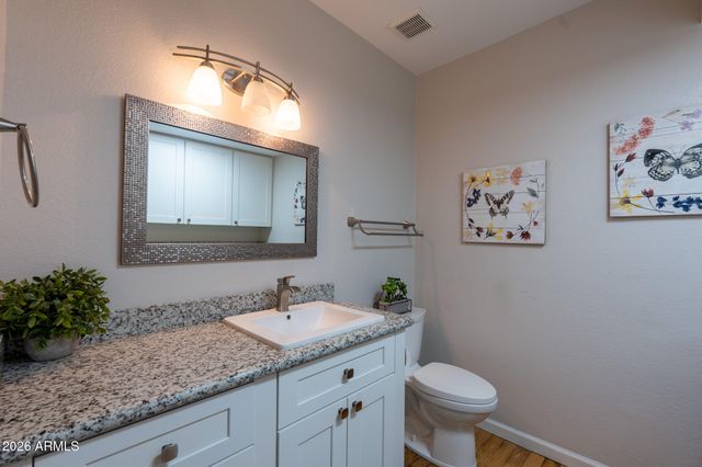 8852 S TAYLOR Drive, Tempe, AZ 85284