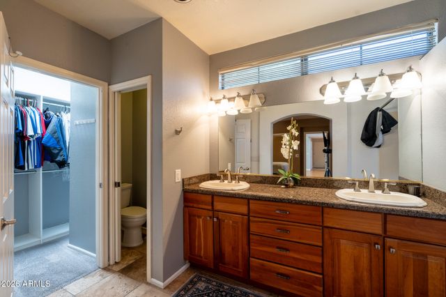 8852 S TAYLOR Drive, Tempe, AZ 85284