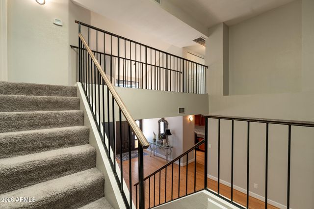 8852 S TAYLOR Drive, Tempe, AZ 85284