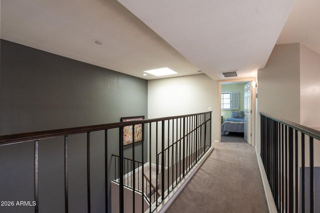 8852 S TAYLOR Drive, Tempe, AZ 85284