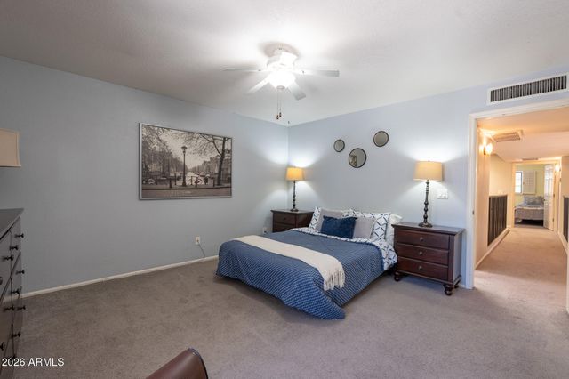 8852 S TAYLOR Drive, Tempe, AZ 85284