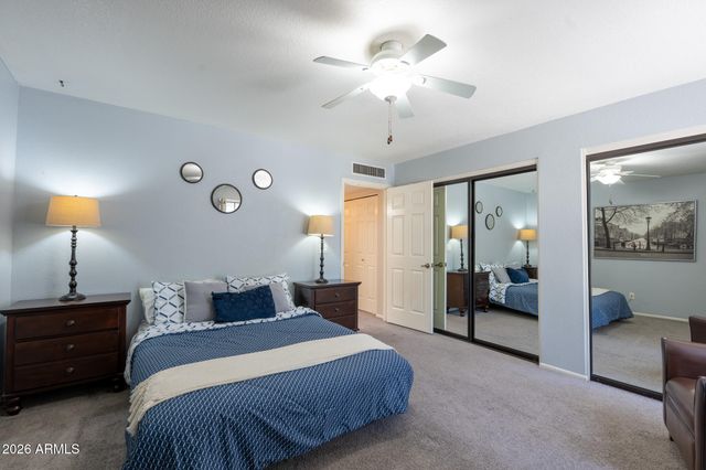 8852 S TAYLOR Drive, Tempe, AZ 85284
