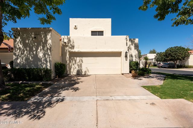 8852 S TAYLOR Drive, Tempe, AZ 85284