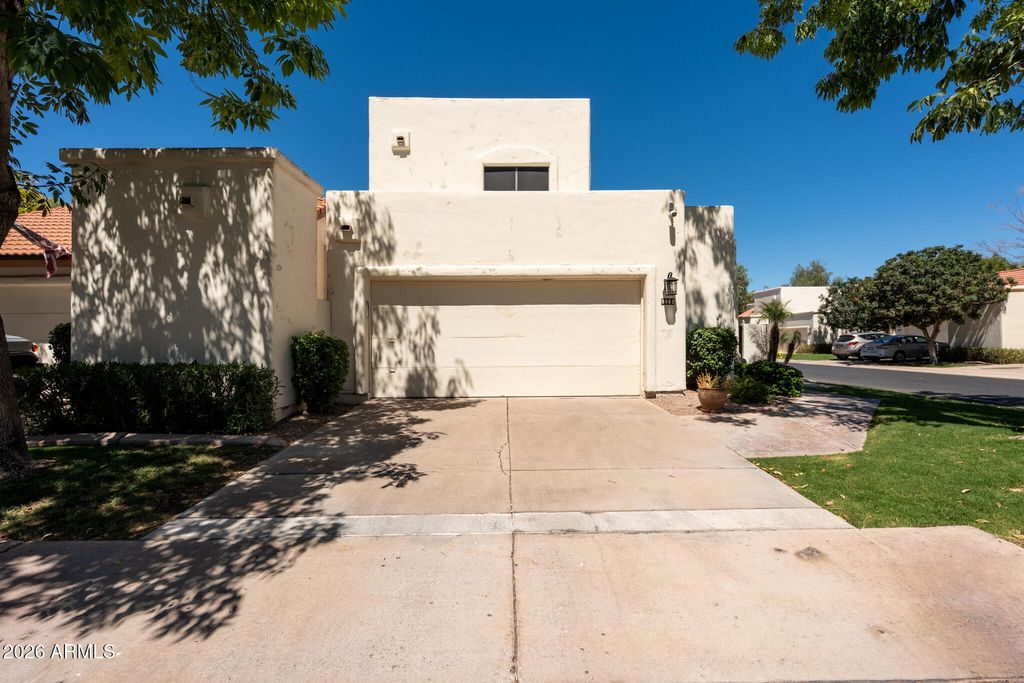 8852 S TAYLOR Drive, Tempe, AZ 85284 — photo 4