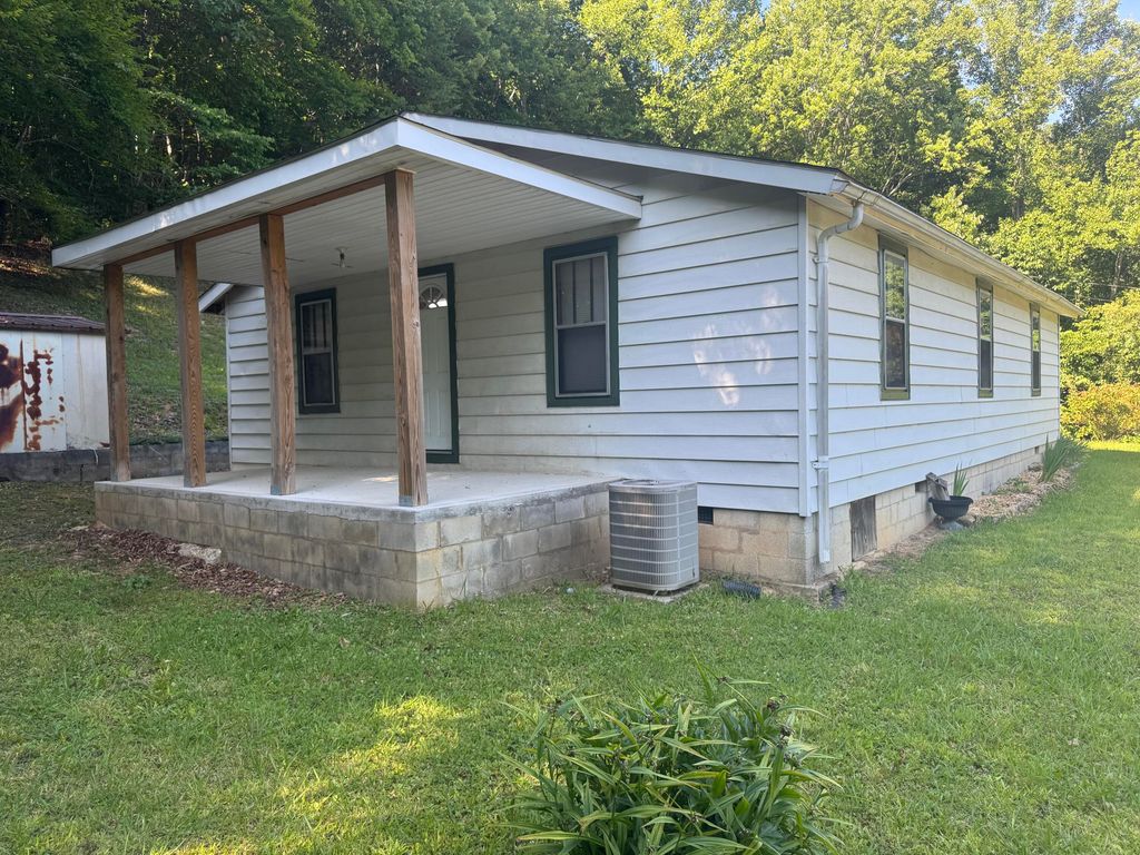 1448 Briar Creek Road, Williamsburg, KY 40769