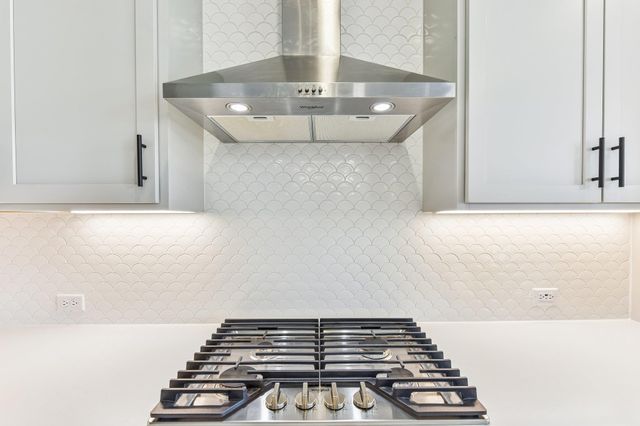 17307 Hattie TRCE, Austin, TX 78738