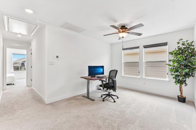 17307 Hattie TRCE, Austin, TX 78738