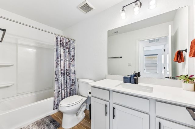 17307 Hattie TRCE, Austin, TX 78738