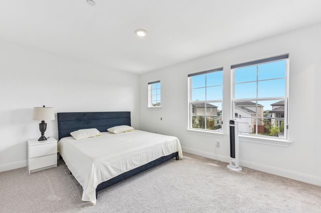 17307 Hattie TRCE, Austin, TX 78738