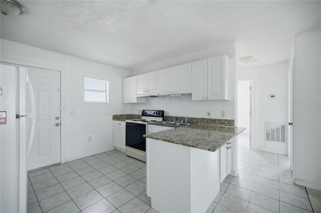 421 NE 26TH COURT, Ocala, FL 34470