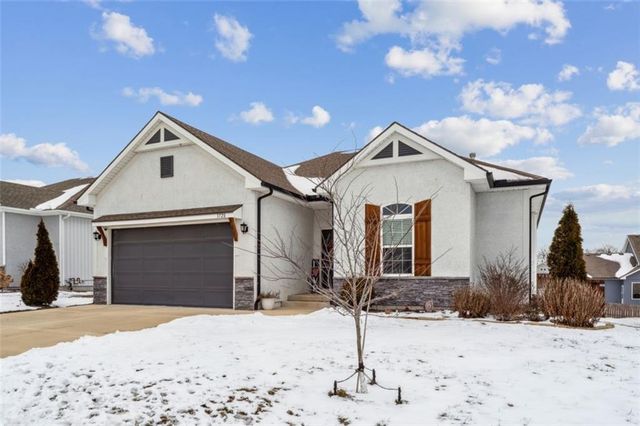 3728 NW Old Stagecoach Road, Kansas City, MO 64154