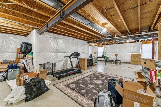 3728 NW Old Stagecoach Road, Kansas City, MO 64154