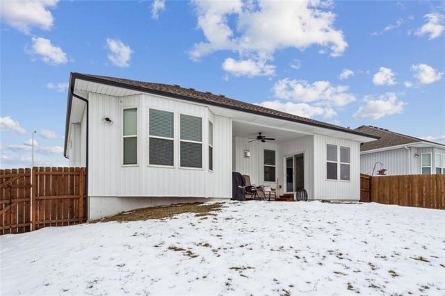 3728 NW Old Stagecoach Road, Kansas City, MO 64154