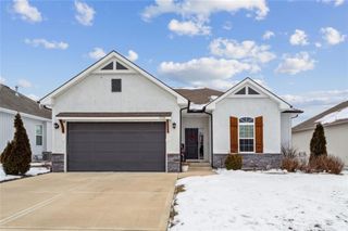3728 NW Old Stagecoach Road, Kansas City, MO 64154
