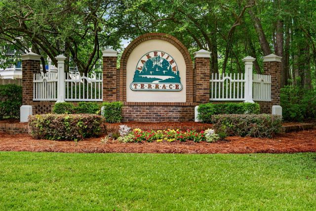102 Kingfisher Court, Goose Creek, SC 29445