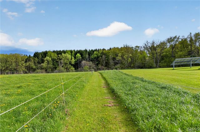 1024 North Road, Tully, NY 13159