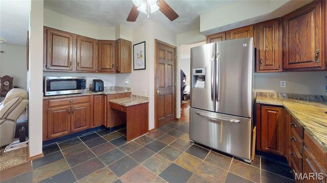 447 Redwood Drive, Farmington, MO 63640