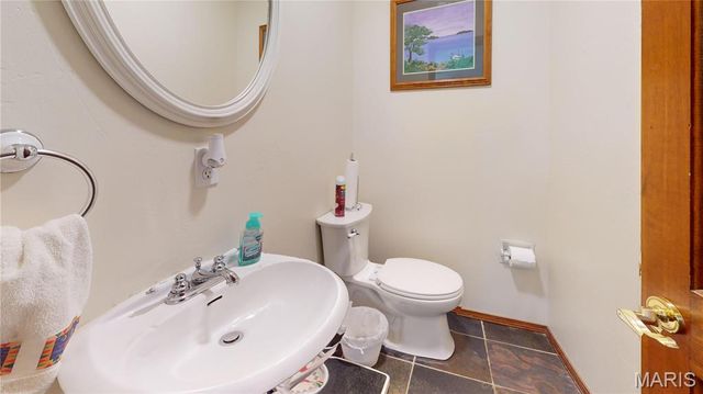 447 Redwood Drive, Farmington, MO 63640