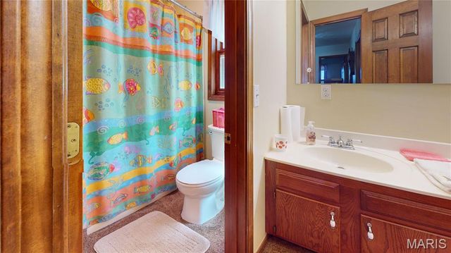 447 Redwood Drive, Farmington, MO 63640