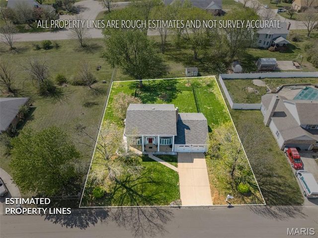 447 Redwood Drive, Farmington, MO 63640