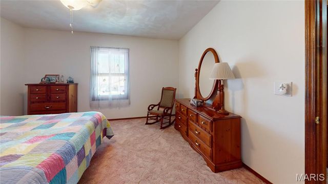 447 Redwood Drive, Farmington, MO 63640