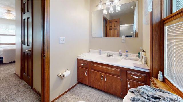 447 Redwood Drive, Farmington, MO 63640
