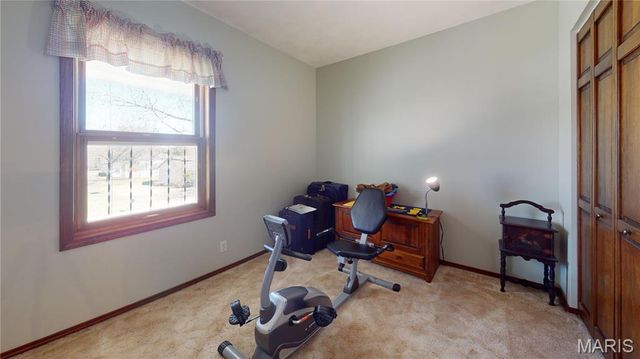 447 Redwood Drive, Farmington, MO 63640