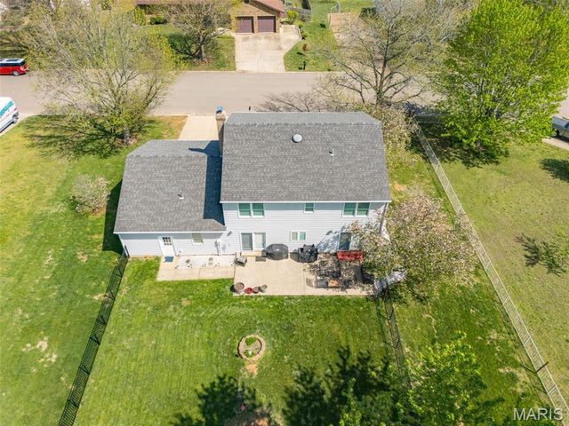 447 Redwood Drive, Farmington, MO 63640