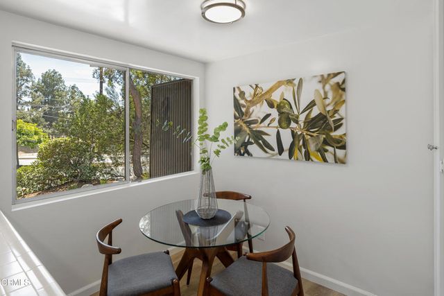 3271 New York Drive, Pasadena, CA 91107