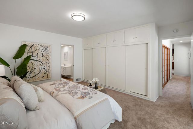 3271 New York Drive, Pasadena, CA 91107