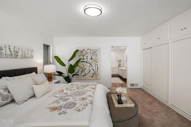 3271 New York Drive, Pasadena, CA 91107